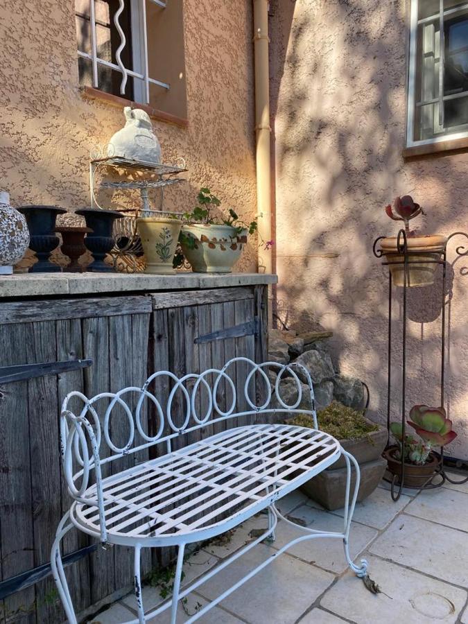 Bed and Breakfast L'Eveil En Provence Entrecasteaux Екстер'єр фото