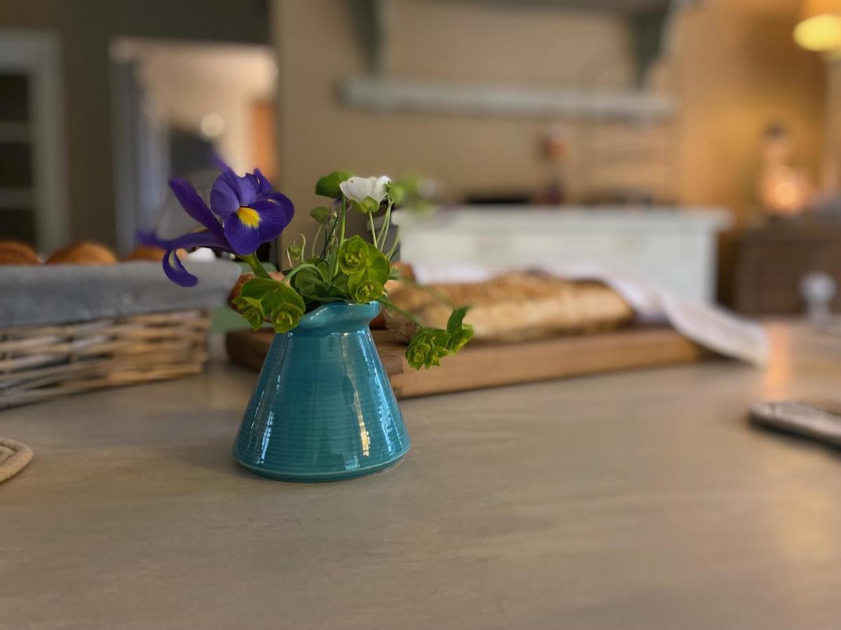 Bed and Breakfast L'Eveil En Provence Entrecasteaux Екстер'єр фото