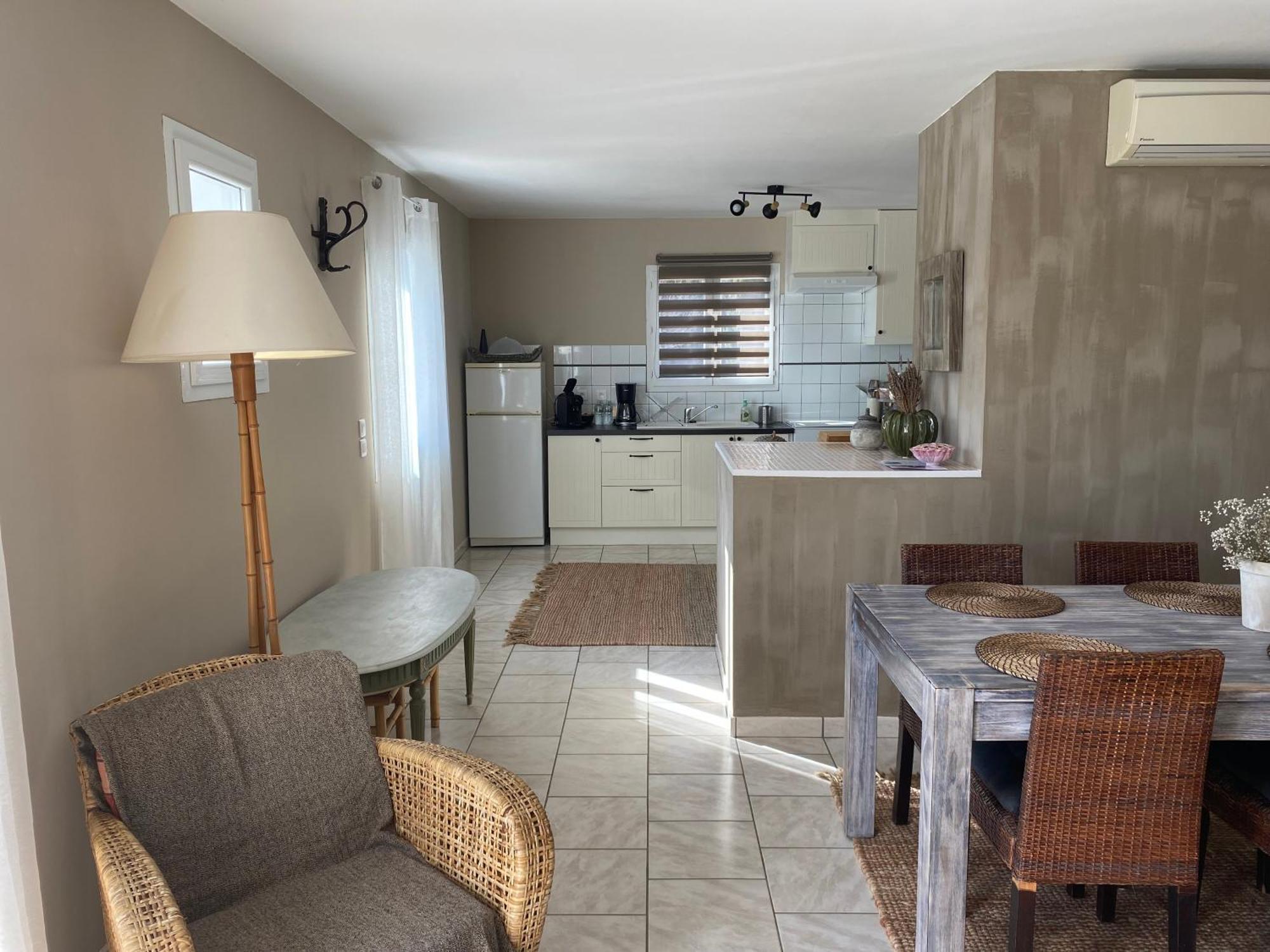 Bed and Breakfast L'Eveil En Provence Entrecasteaux Екстер'єр фото