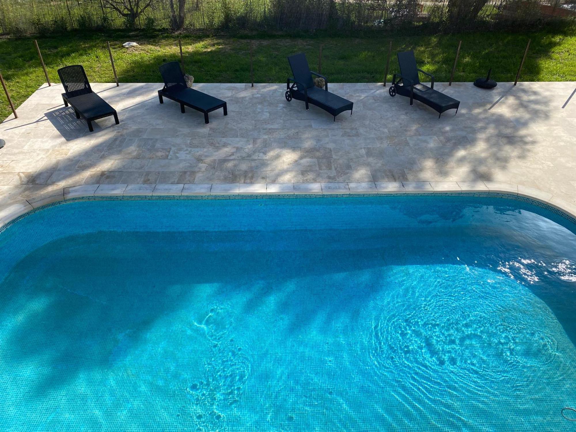Bed and Breakfast L'Eveil En Provence Entrecasteaux Екстер'єр фото