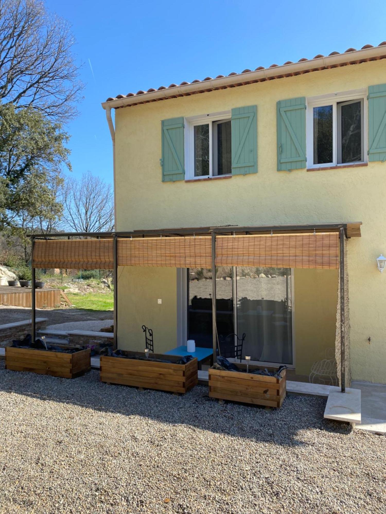 Bed and Breakfast L'Eveil En Provence Entrecasteaux Екстер'єр фото