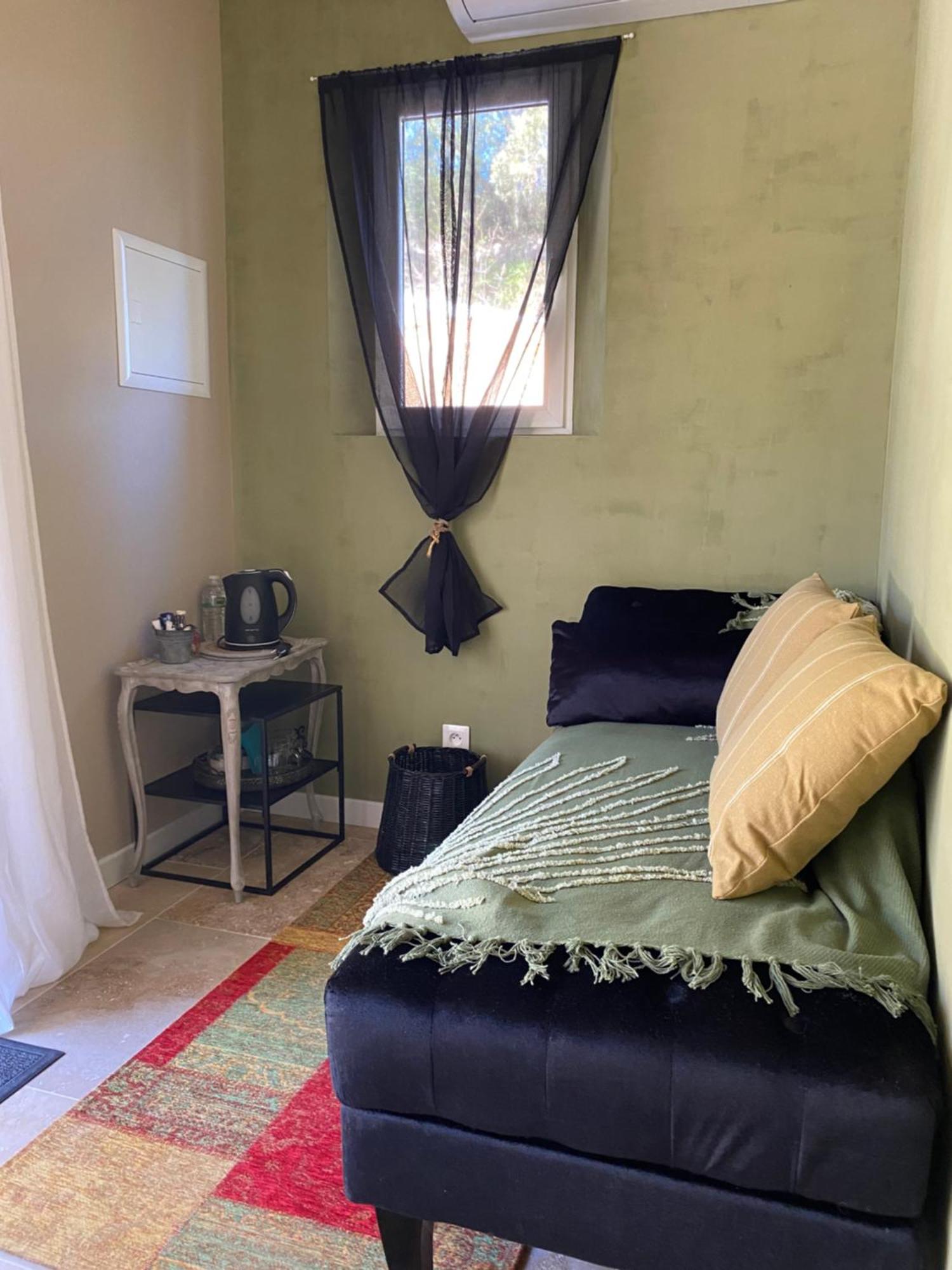 Bed and Breakfast L'Eveil En Provence Entrecasteaux Екстер'єр фото